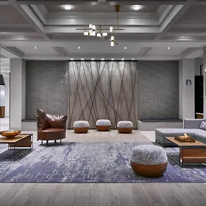 Отель Delta By Marriott Airport